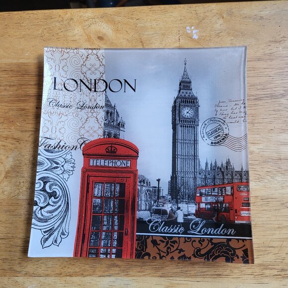 Classic London England City Display Glass Souvenir Plate Big Ben, Phone Box, etc - Picture 1 of 5
